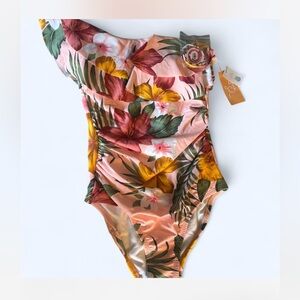 Floral *NWT* women’s One Piece Swimsuit